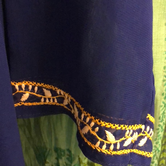 Tunic - Picture 5 of 5